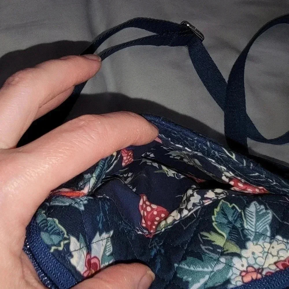 VERA Bradley purse - Picture 7 of 14